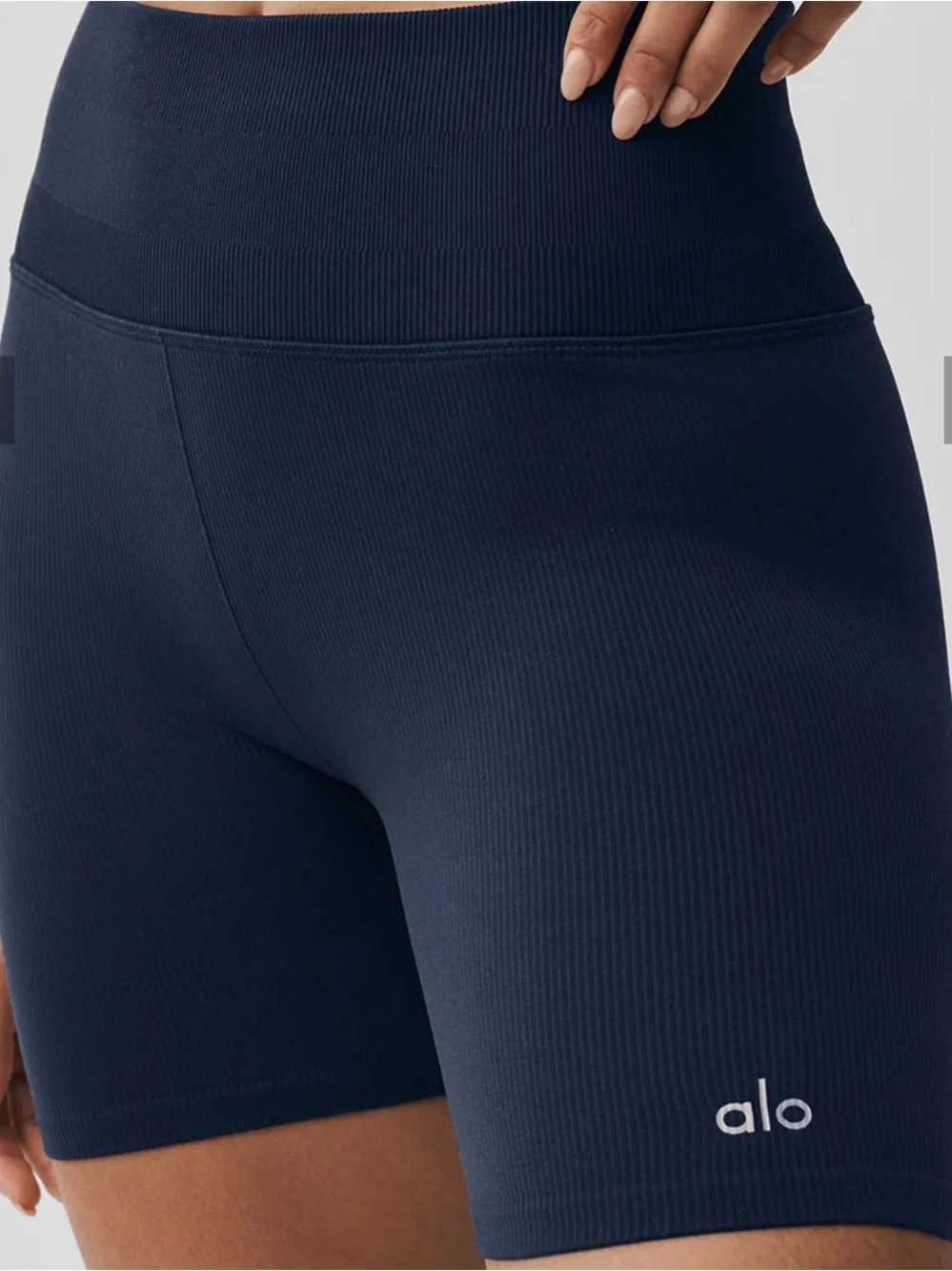 Alo Yoga 5” Seamless Ribbed Favorite Shorts Navy Size S